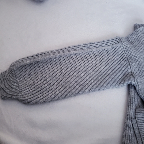 Ann Taylor Woman’s Gray Chunky Knit Lace up neckline sweater soft and cozy - Picture 8 of 9